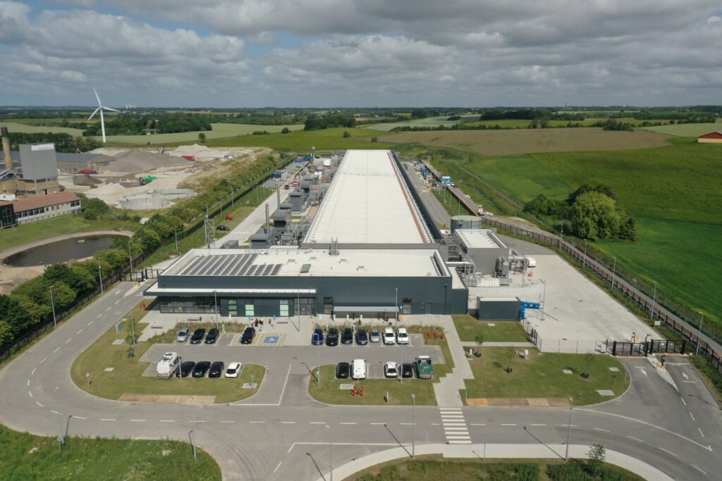 Aerial image of a Microsoft datacenter.